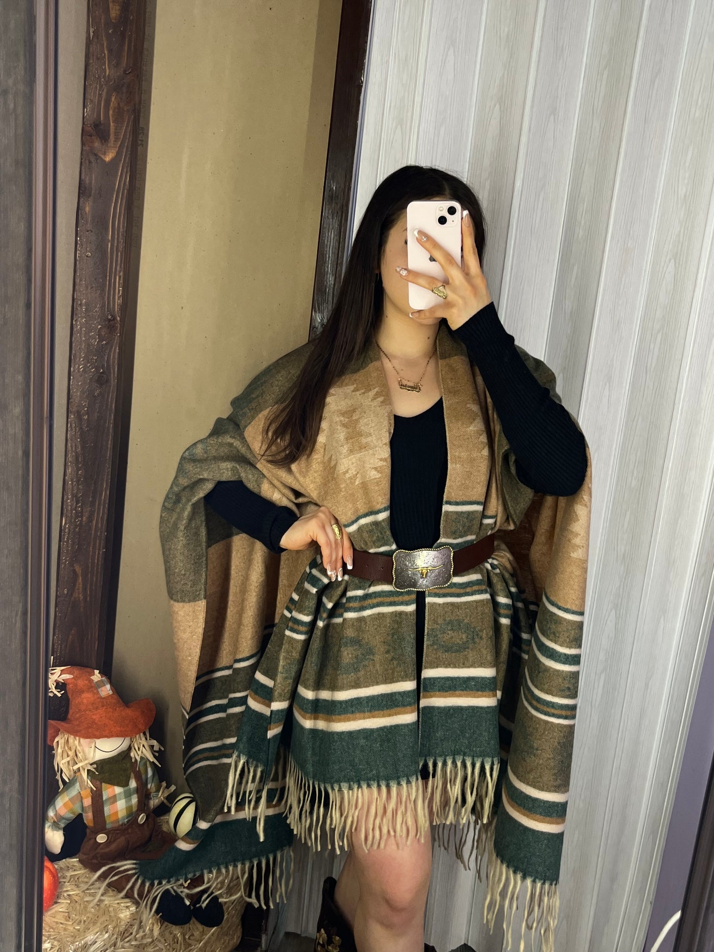 Erika Aztec Print Shawl (Green)
