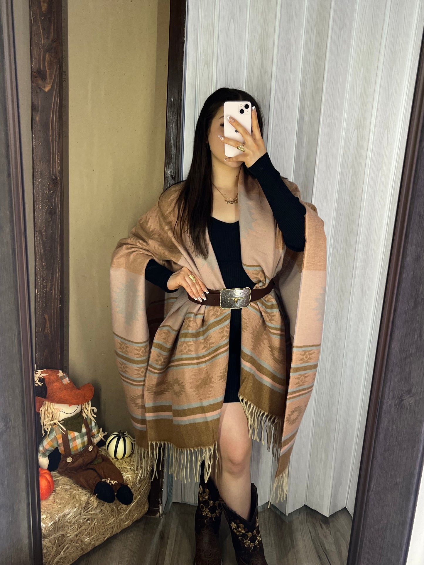Erika Aztec Print Shawl (Beige)