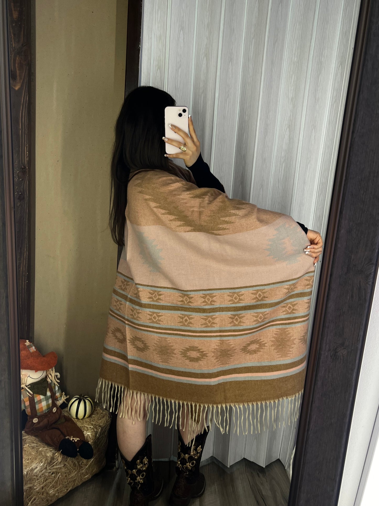 Erika Aztec Print Shawl (Beige)